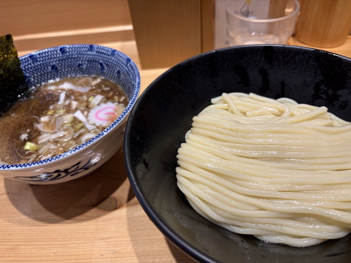 redcentx's tweet photo. てんこもり ラーメン
とんこつラーメン

悪くないですよ！(チャーシューを除く)

頑者 本店
つけ麺

並びがあったら行かない。
並びがないなら話しは別。

ご馳走様でした！

#ラーメン
#川越 https://t.co/bCprL7VaHL