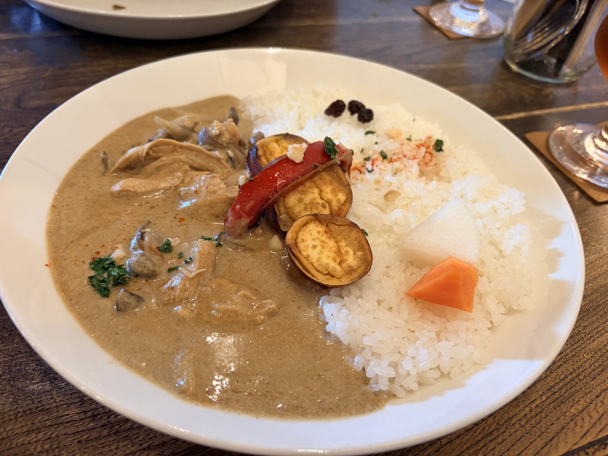 Fen_Drop's tweet photo. 一昨日はらぴさんと那須ハイ行って、昨日はおうちでピザパーティしてケーキも食べてとっても楽しかったのでがんばってお仕事します(*•̀ㅂ•́)و✧ https://t.co/jCDpEEyTbg