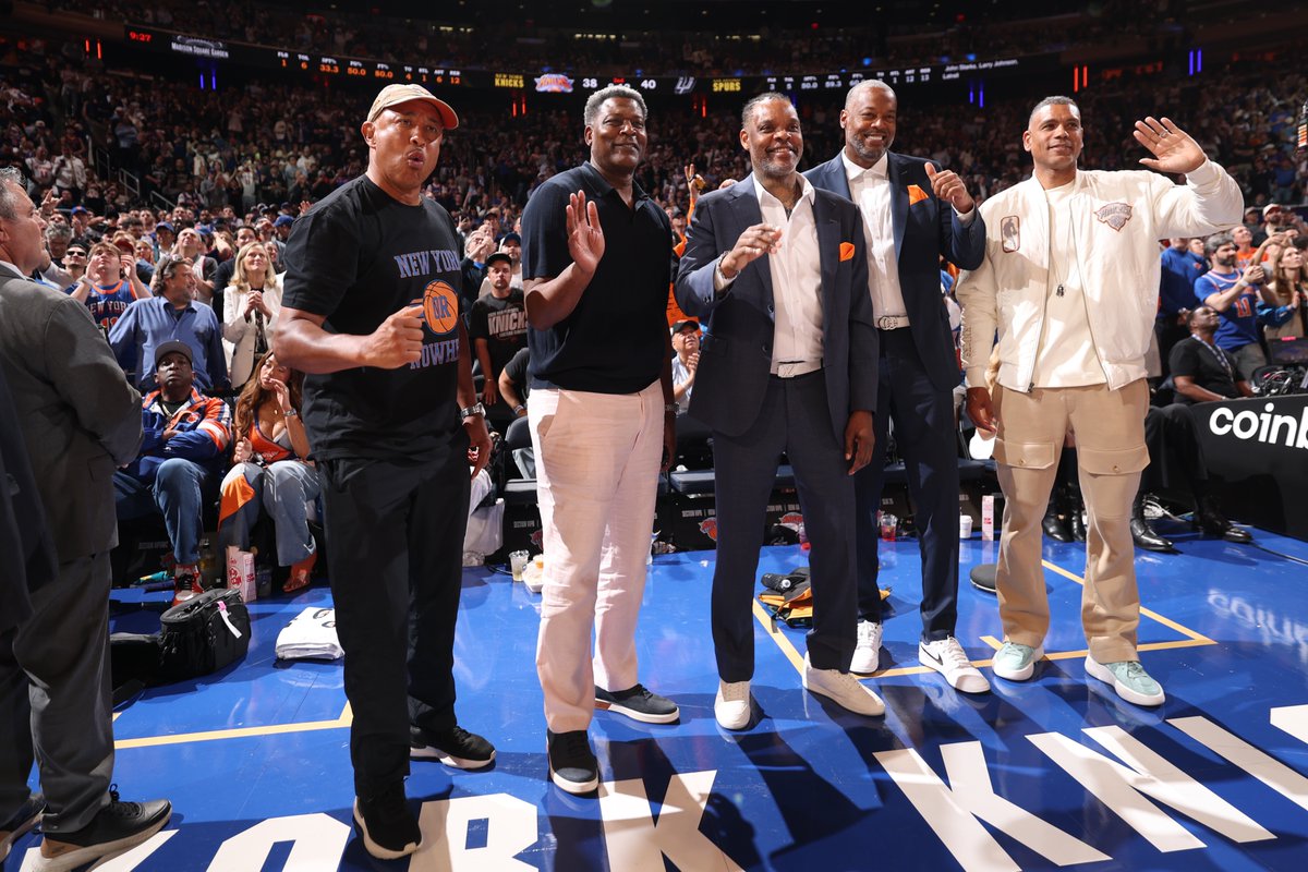NBAspain's tweet photo. ¿Cuántos reconoces? 

#AlwaysKnicks https://t.co/HzKP9cs8ff