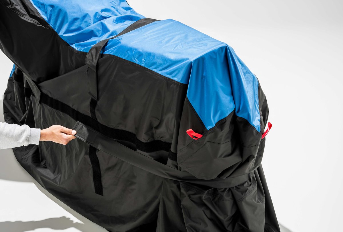 2rinkan's tweet photo. 左側だけで完結するサイズフィット構造
【防水断熱バイクカバー】が発売中！
・2りんかん全店
・29,980円(税込)
・サイズレス(FREEサイズ)
・ブラック
商品について詳しくは➡️https://t.co/0PPHeFBFZL https://t.co/w2nN2Ge0RJ