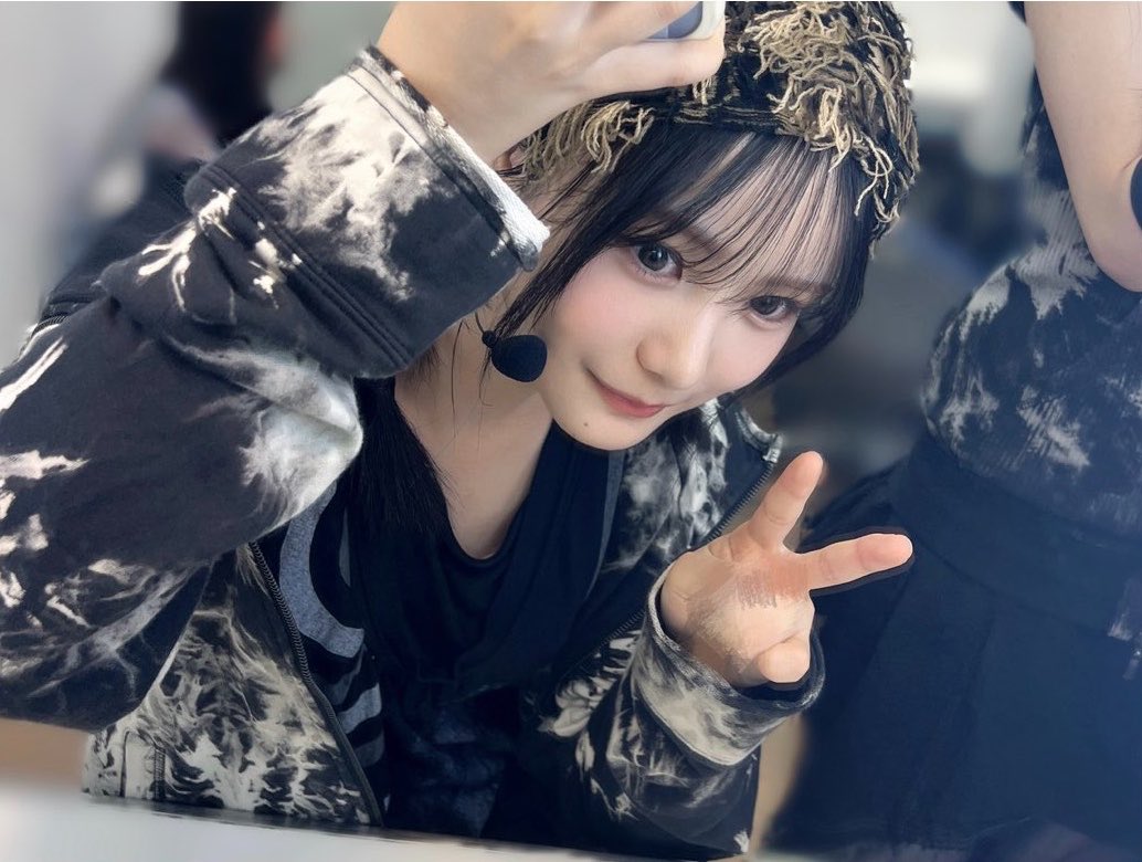 _____17ty's tweet photo. 愛季ちゃんも智尋ちゃんも綺麗なお顔

確かに天ちゃんのブログとかトークでよくみる画角の写真🐢📷

#airigram 
#chihiroblog https://t.co/oU2ELXOogd