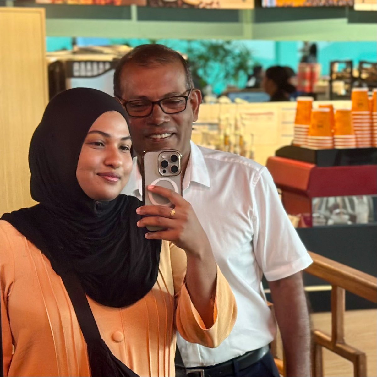 ShahuuRiza's tweet photo. Noonah nahtaaalamun 💛
@MohamedNasheed thafaathu 💛

#BoduBadhal https://t.co/UD5cAbHBfx