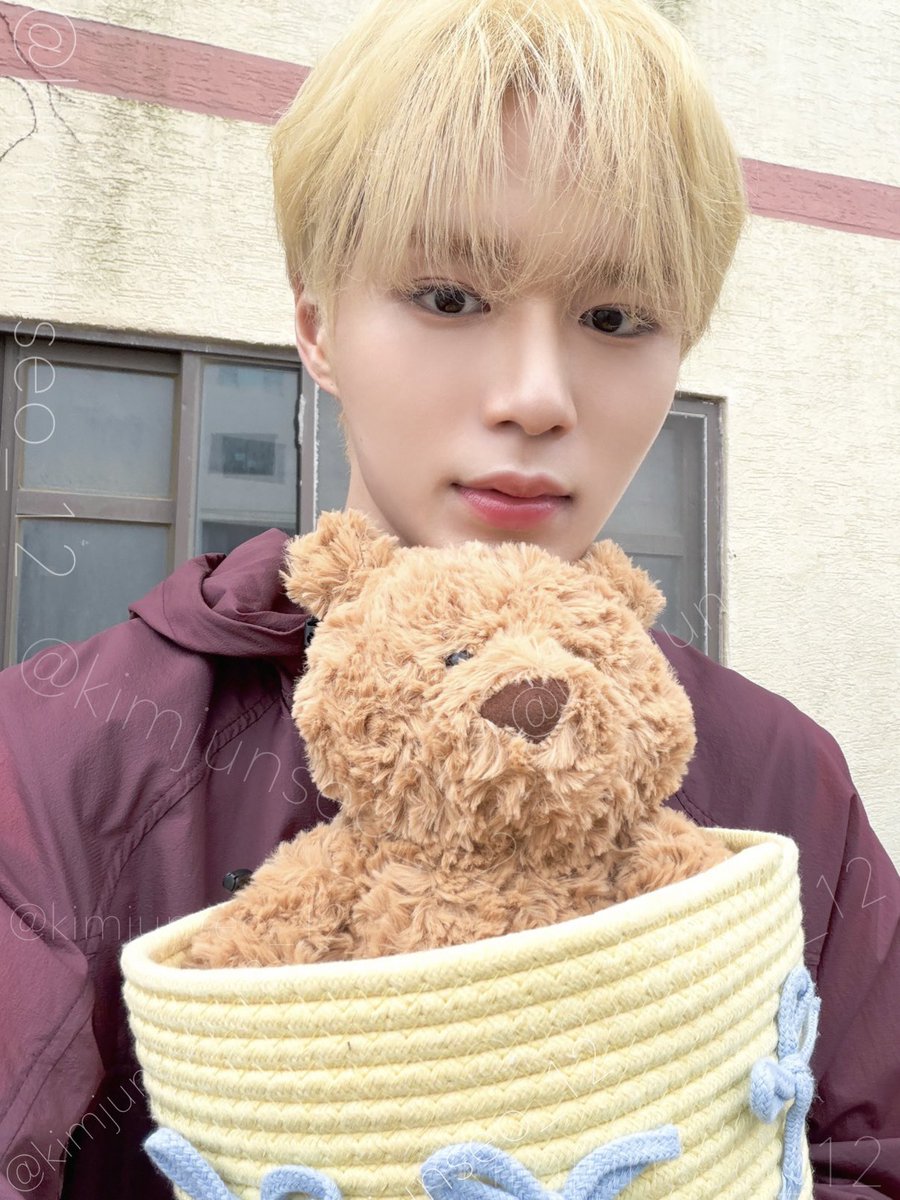 kimjunseo_12's tweet photo. 왓… 내가 그림일기 당첨자?
실물로 보내주지ㅠㅠㅠ 아이예뽀🧸🤍  #준서 https://t.co/UqBOwXJMYJ