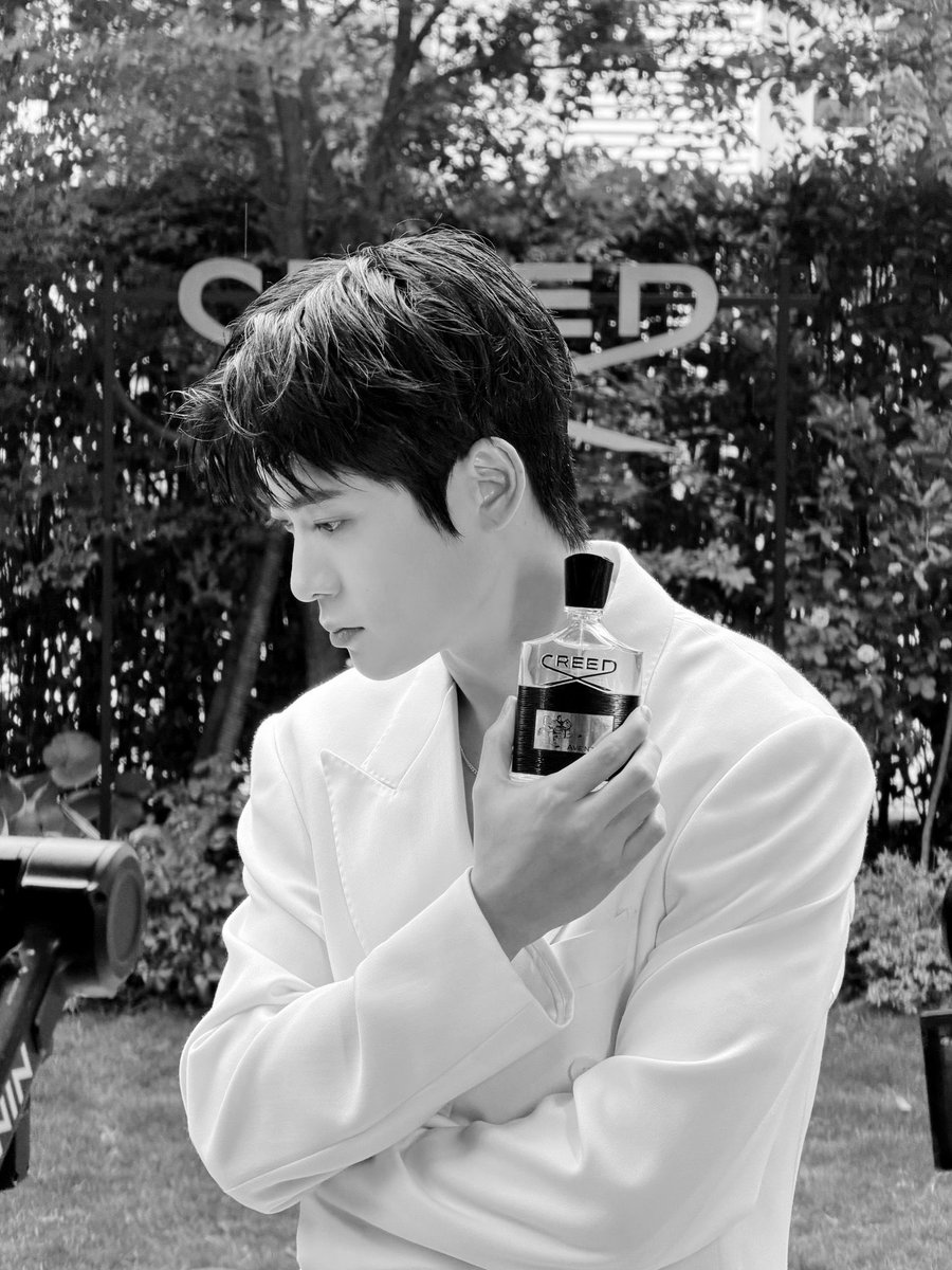 Jevffey's tweet photo. Signature scent, timeless vibe. https://t.co/QXm68yBiCe