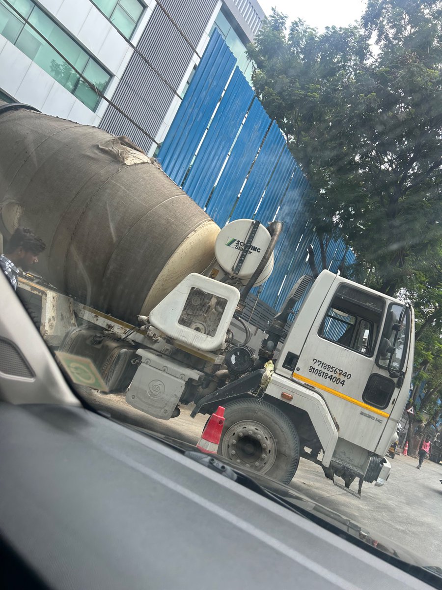 m_samina's tweet photo. @MTPHereToHelp construction vehicle blocking Parulekar road outside Utpal Sanghvi school . Other bridge  has been shut for many months and this is only road out . https://t.co/xPIpdMXd7a