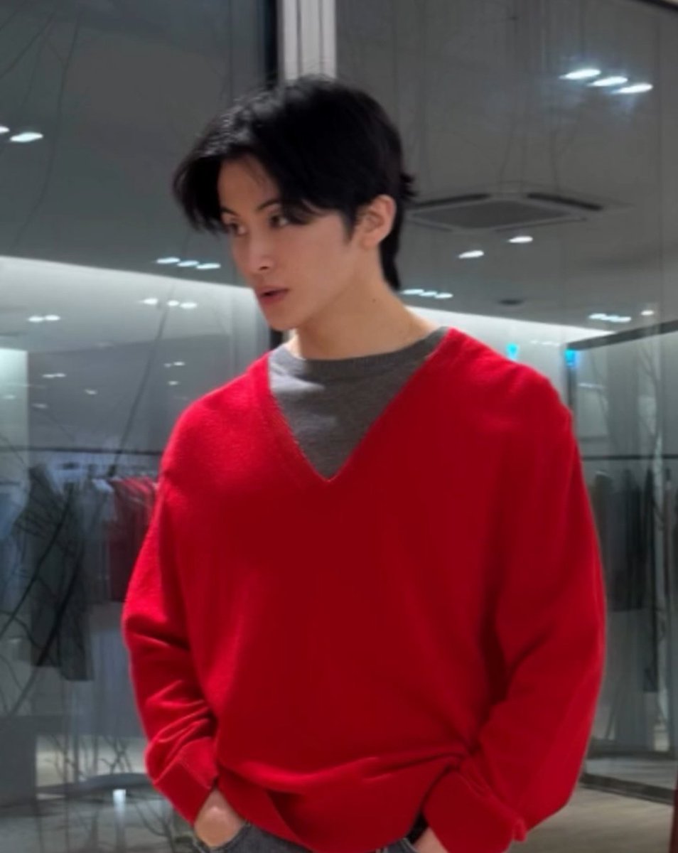 anythingforlmk's tweet photo. Upper Room label shared bonus picture with Mark since Upper Room's launch post hit 10M views 

WOW ♥️ https://t.co/iOhs0Jqi7I