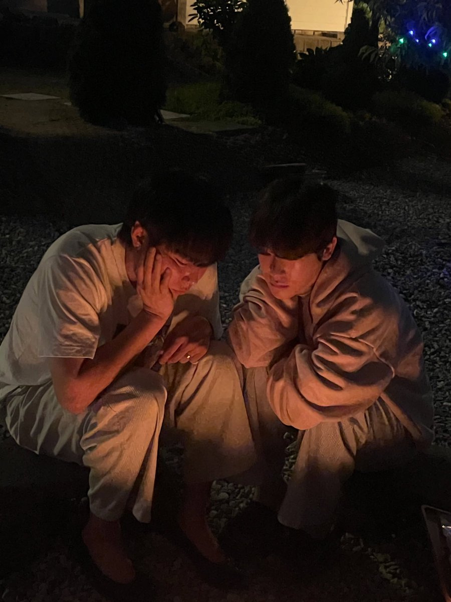 del_odd_'s tweet photo. 같은 동네 재질 (귀엽다는 말) https://t.co/QhX3vkjgcw