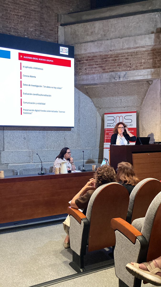 biblioGetafe's tweet photo. Continúa la presidenta @mariarebollo repasa los hitos logrados en estos 10
años de @BiblioMadSalud 
#BMS2026 https://t.co/XOTSSDQRwJ