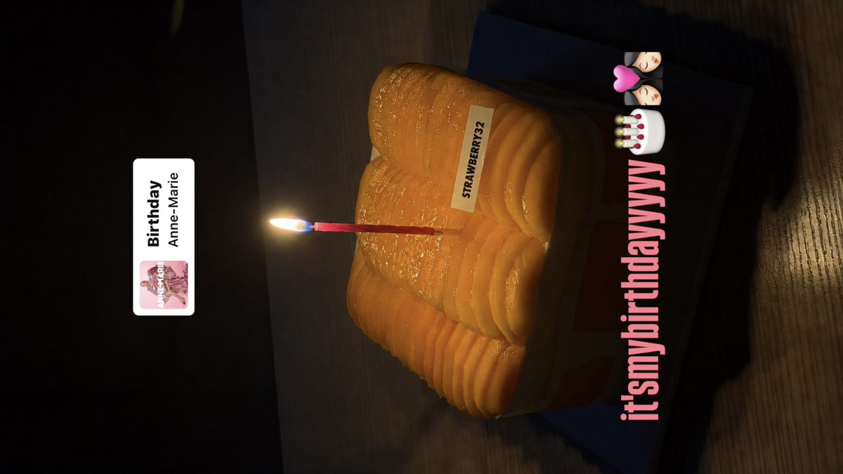 th3reeee's tweet photo. 생일이었고! 저는잘지내고있어요.. 잘먹고 공부하고.^^
다들 감기 조심하시길 🤧🤧 https://t.co/3G4kLFzObg