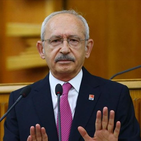 bosunatiklama's tweet photo. SON DAKİKA | Kemal Kılıçdaroğlu, TBMM'deki CHP Grup Toplantısı'na katılmayacak.

• CHP Genel Merkezi'nde halka sesleniş konuşması yapması bekleniyor.
• MYK'yı toplayarak parti disiplinine aykırı davranan kişiler hakkında işlem yapılmasını gündeme alacak. https://t.co/WZCRYLXkfu
