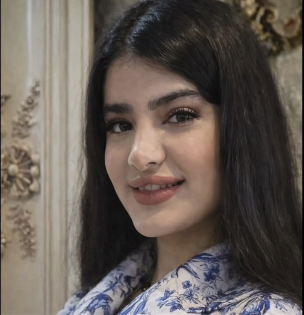 OneLight26's tweet photo. اگر امروز آزادی ؛ از زندانی ها بگو .
یکی از هزاران نفری که در دیماه بازداشت شده و هیچ خبری از او نیست #آیدا_عظیمی جوزانی ست که از ۱۷ دیماه در بند است و ما از او بیخبریم .
از آیدا خیلی کم گفته شده ، صداش باشیم . https://t.co/Nk8AkWuAD6