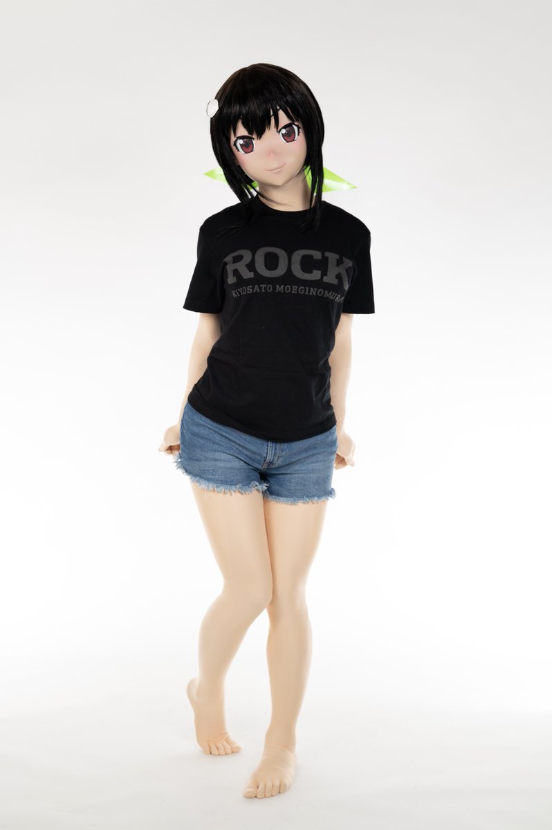Ohei022's tweet photo. 今日はROCKの日！！
ということで、ROCK Tシャツの真宵さん置いておきますね🎸🍛

📸: @lzhkig https://t.co/5VNxilnDuD