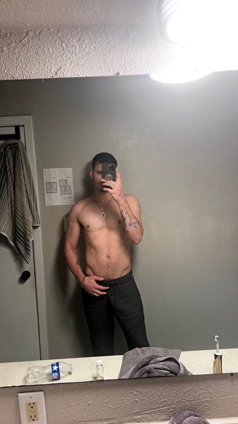 gabreilbenson's tweet photo. Need gay friends maybe https://t.co/beWj9nj7CR