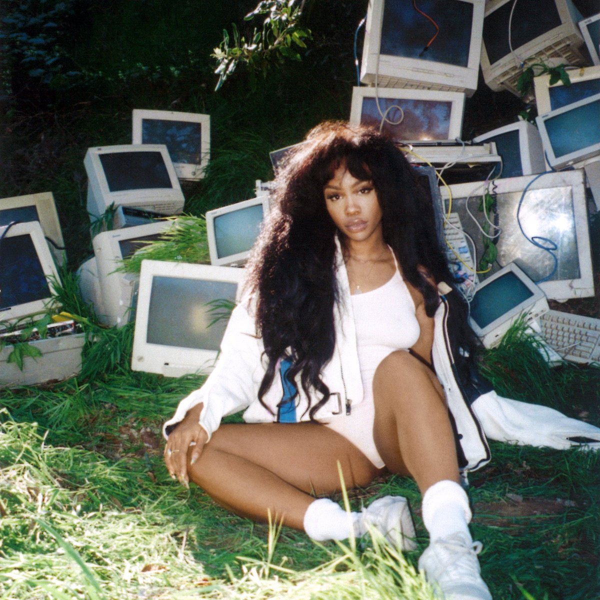 ComplexMusic's tweet photo. 9 years ago today, SZA released her album 'CTRL' 🌳

Is this album still in your rotation? https://t.co/XVdkmJX5G3