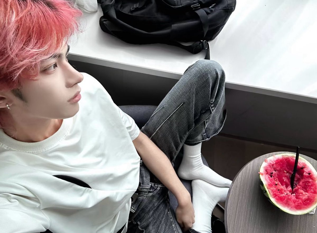 ylslnm's tweet photo. 🍉 https://t.co/w1LnXsMVPp