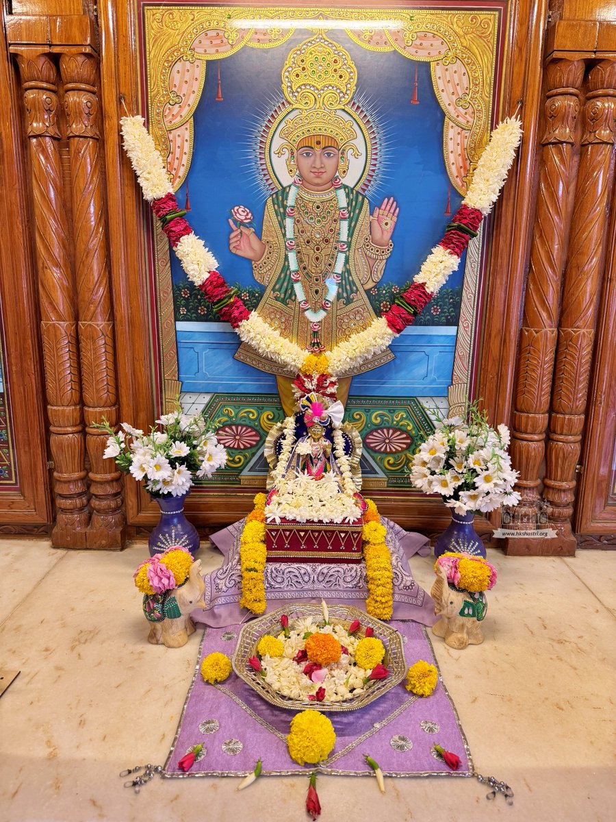 hkshastri23's tweet photo. ❛ શ્રી ઘનશ્યામ મહારાજ દર્શન ❜
➖➖➖➖➖➖➖
09-06-2026, Tuesday, અધિક જેઠ વદ–9

#ghanshyammaharaj #swaminarayan #adhikmaas #adhikmaas2026 #swaminarayanbhagwan #hkshastri23 #dailydarshan #swaminarayanmandir https://t.co/JMMtnIqbvN