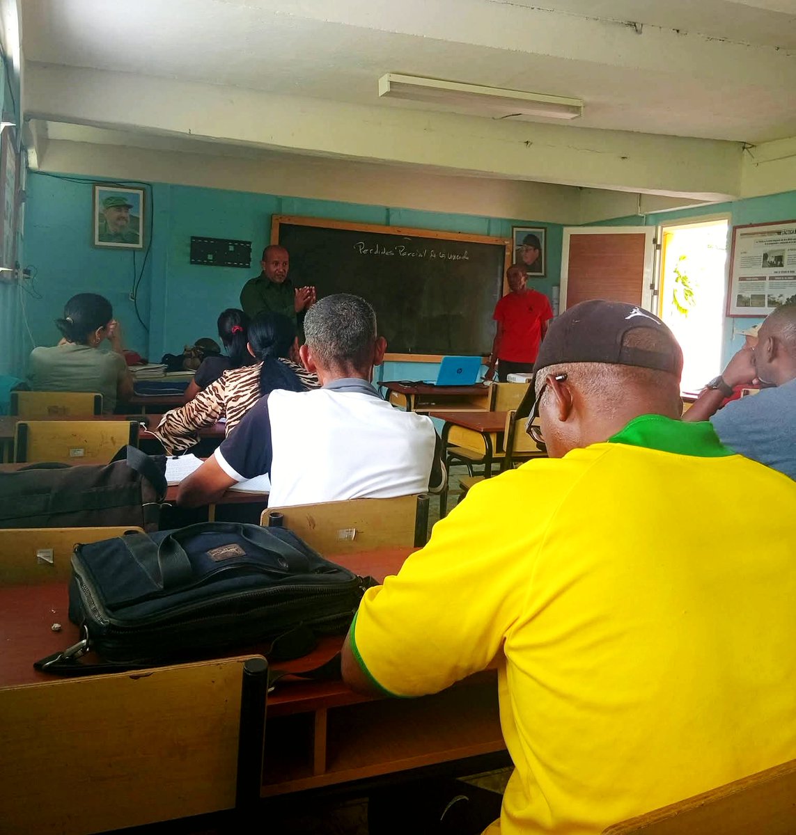 SaludGuantanamo's tweet photo. #ActualidadGtmo/Activistas de la filial guantanamera de la #CruzRoja iniciaron 7mo curso de preparación de especialista en #DefensaCivil, un espacio no sólo para la teoría, sino también para preparar actores claves para proteger vidas. https://t.co/jur8OiQrWh