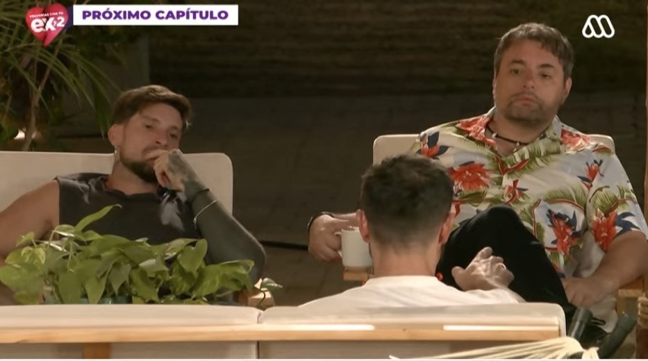 CristianReta03's tweet photo. #VolveriasConTuEx2 Ballero hablando de la hermana que robaba en la calle para tomar y drogarse shuuuuu pero este chisme es heavy y se viene potente, de nuevo pelea de los hermanos Ballero  👀👀👀👀👀🙊🙊🙊🙊🙊🙊🙊🔥🔥🔥🔥🔥 https://t.co/OqyBG4a252