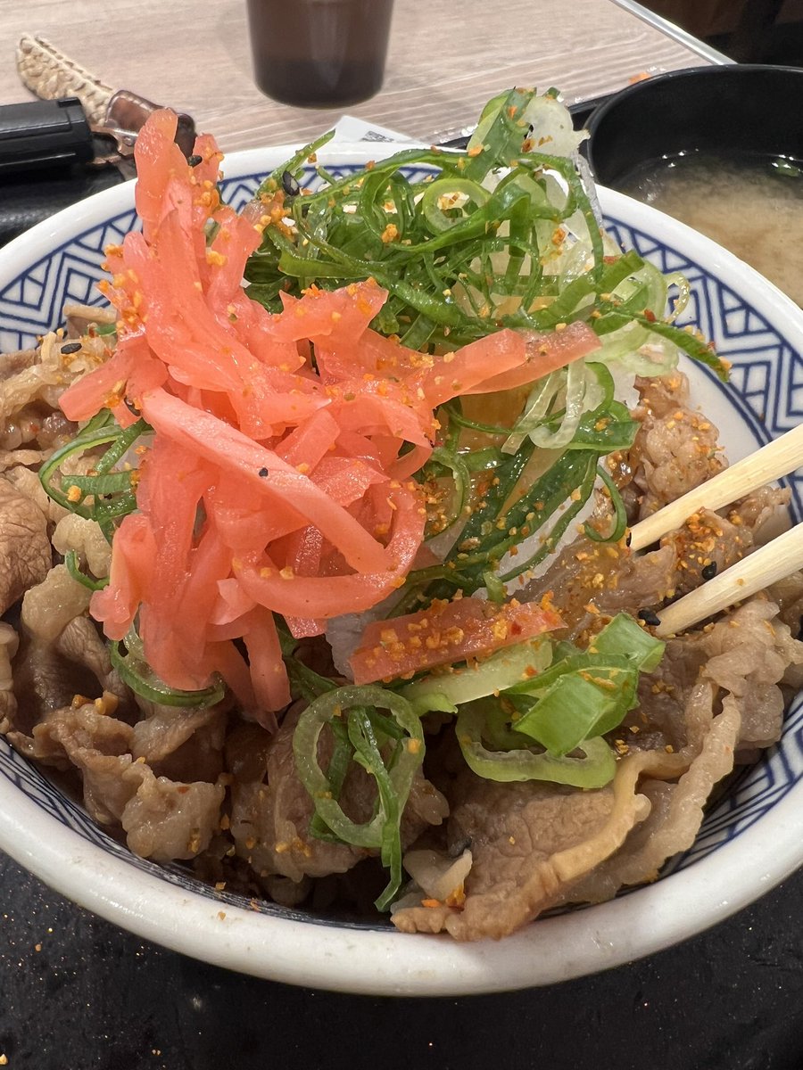 live_aro's tweet photo. 日本の飯！うっまぁぁ🐎✨ https://t.co/8CL7FJPz4I