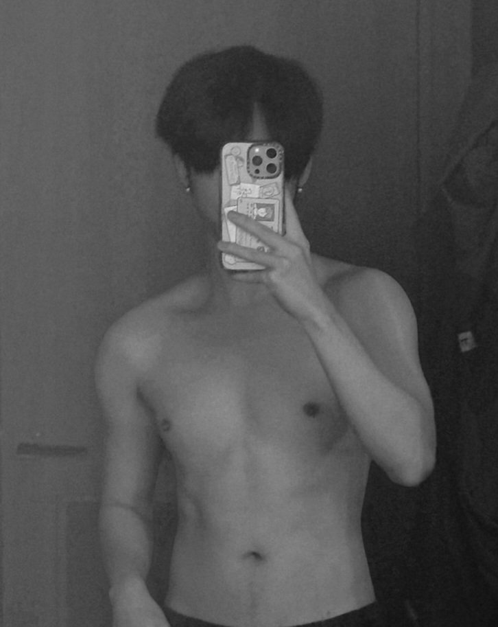 taanforx's tweet photo. Choose your fighter

สิรภพ มานิธิคุณ                      รัชพล พรพินิต

⊹˚˙∘ #NetJJ , #เน็ตเจเจ ∘˙˚⊹
⊹˚˙∘ #netsiraphop, #jj_rcp ∘˙˚⊹ https://t.co/KmqQZ8Xzox