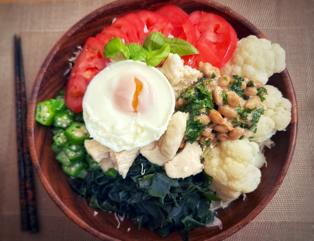 zero023's tweet photo. 今朝のキャベツ丼🥬

旨くてめっちゃお腹膨れるんやけど、
はぁー食った〜って気には1mmもならん😭

#今日ずっと事務作業してますねん #発表ごと多いやん合わせていんたーねっつページ作成とかあるやんおわらん😭 https://t.co/v2MY0U0JDE