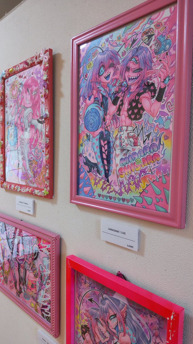 cafetheogallery's tweet photo. すみれみす個展「#渇きを知らぬ悪魔のエナジー」は残り2日です。明日最終日は18時に展示が終了しますので夜21時までの開催は今日までとなります、本日もよろしくお願いします。 https://t.co/rulUZgFQEa