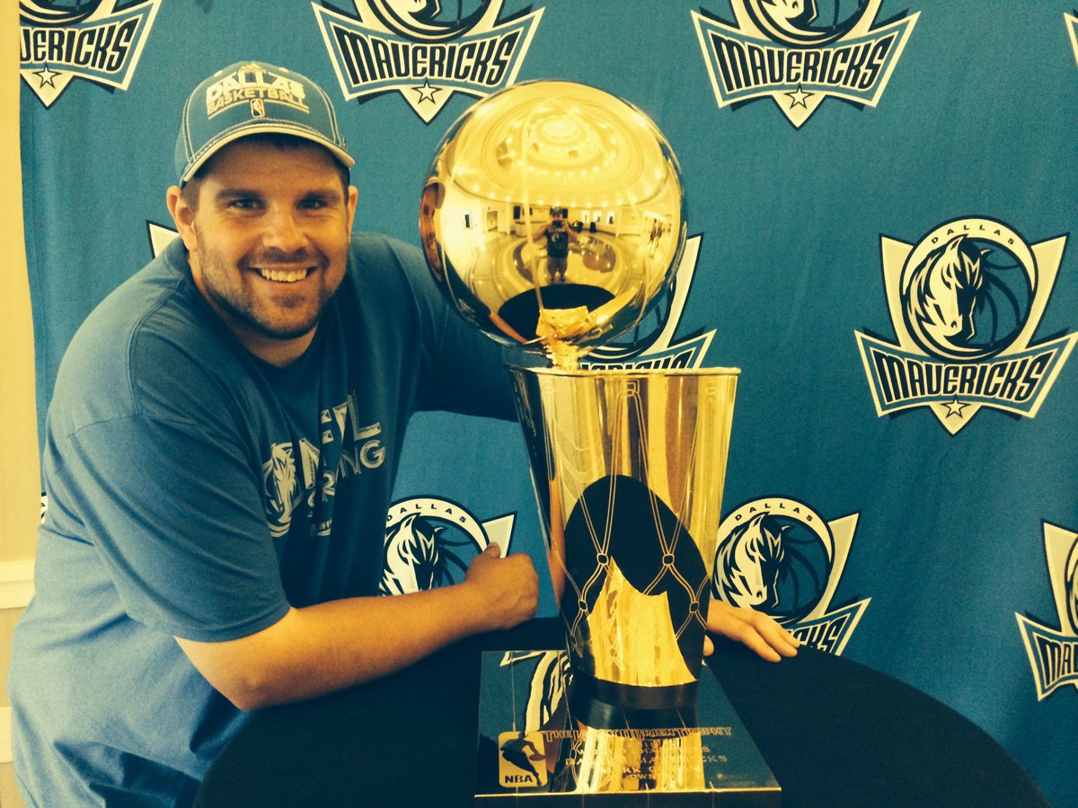 falcon99's tweet photo. Yes, THE greatest NBA Title won, EVER!! https://t.co/mbJsWyPANA