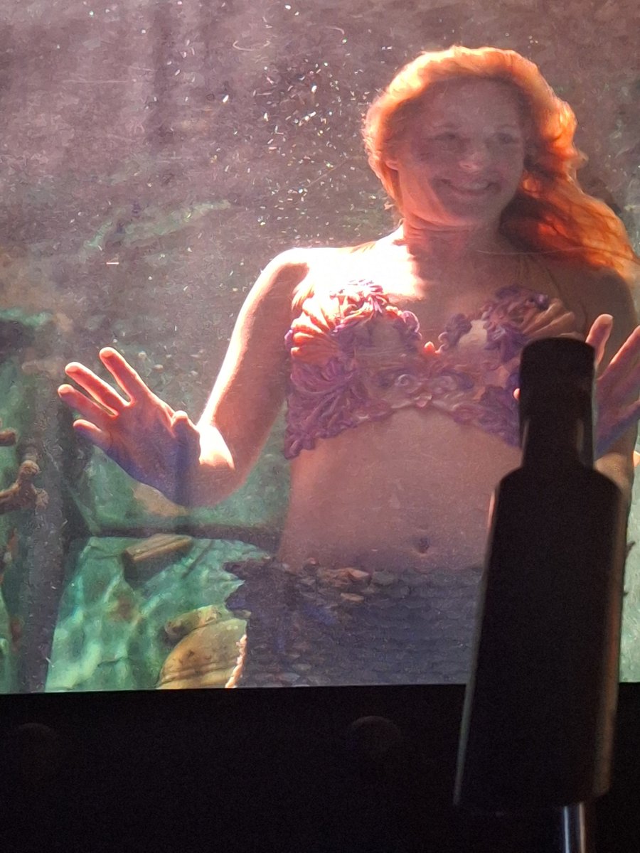 tangiblepoetry's tweet photo. Well if I ever had a reason to willingly drown myself! https://t.co/oiuj8rx3OW