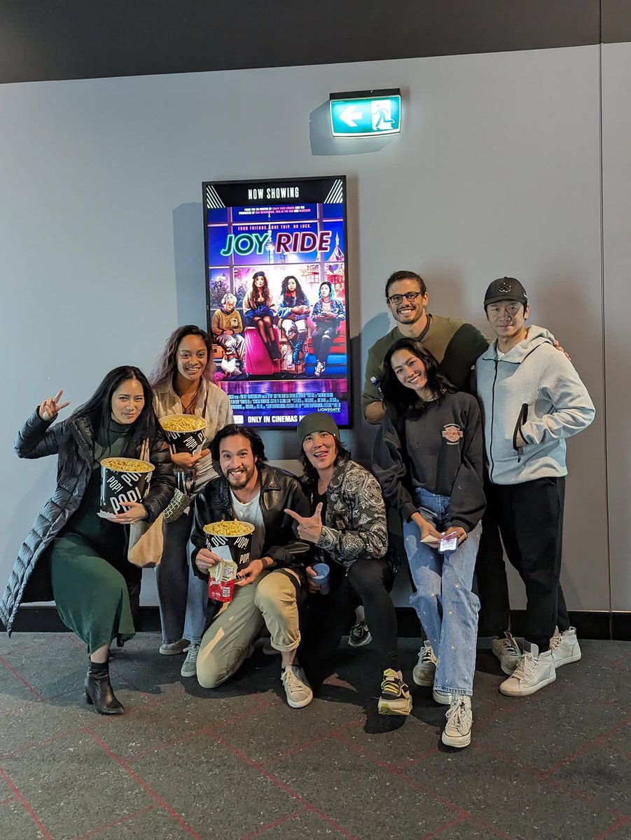 ouiouicwoissan's tweet photo. the sillies :D https://t.co/KKxE2hzZTC