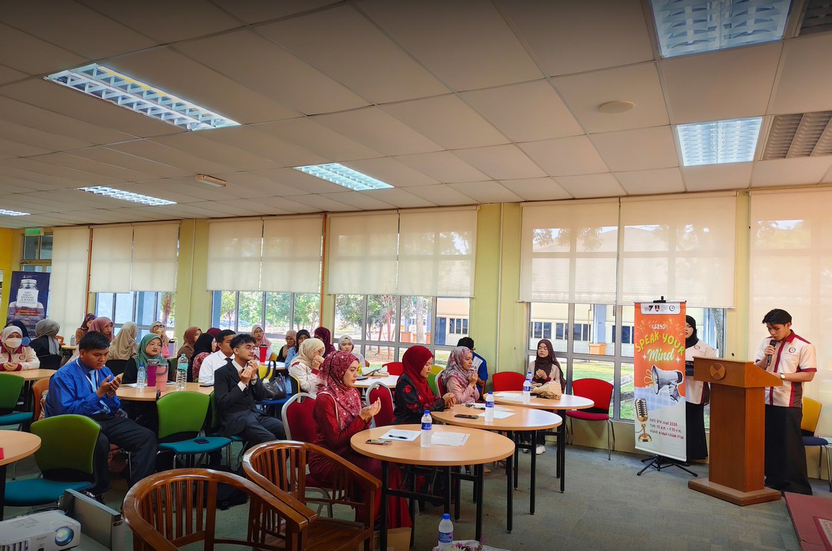 LibUiTMPerak's tweet photo. SPEAK YOUR MIND LG240 PUBLIC SPEAKING PROGRAMME

Full report : https://t.co/dIptTEjpWl https://t.co/k9JIIkqAs5