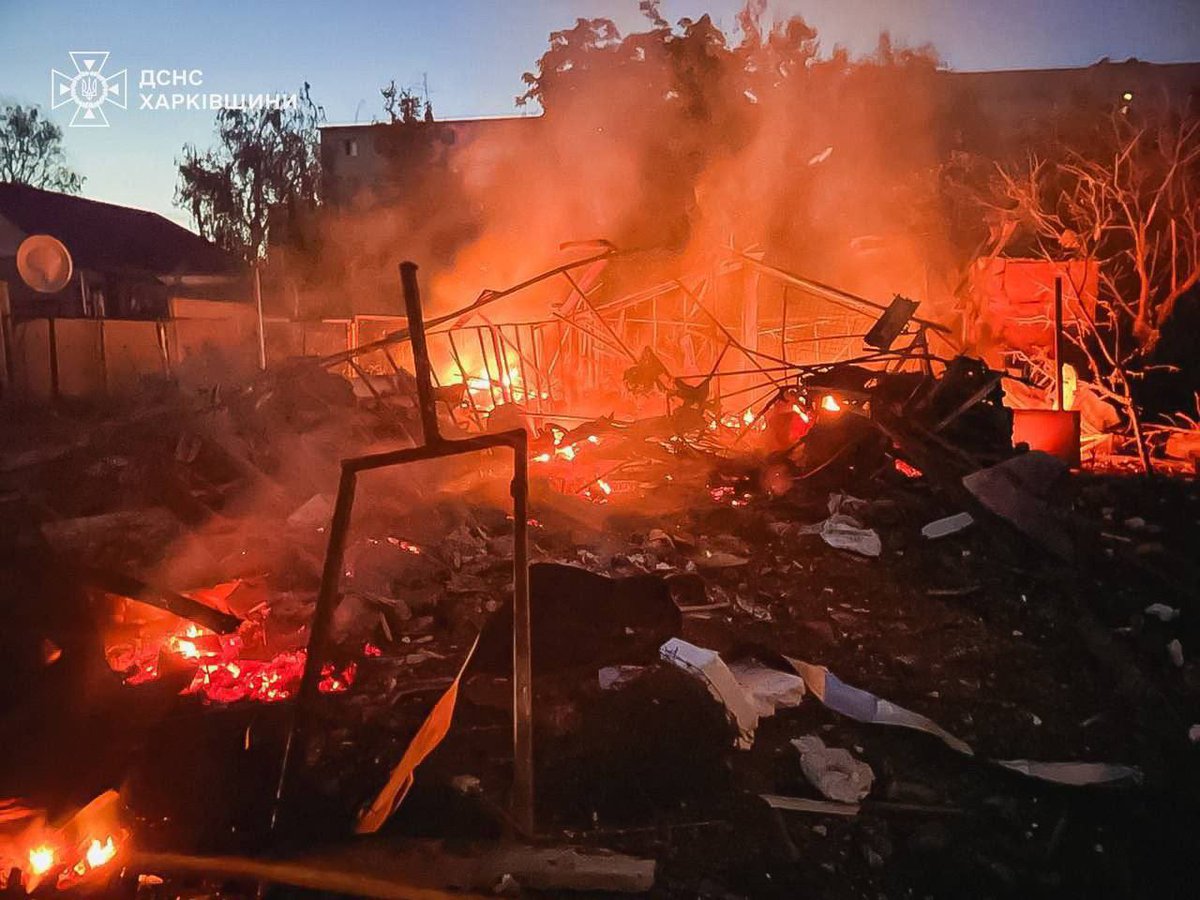 marsetac's tweet photo. Nella notte la Russia ha ucciso tre persone colpendo con missili Čugujëvka nella regione di Charkiv. Tra i morti c'è una ragazza incinta di 22 anni. Altri 18 persone sono rimaste ferite nella regione, tra cui tre bambini: due ragazze di 11 e 16 anni e un bambino di un anno.

Nella città di Charkiv sono stati registrati almeno 11 impatti di droni kamikaze.