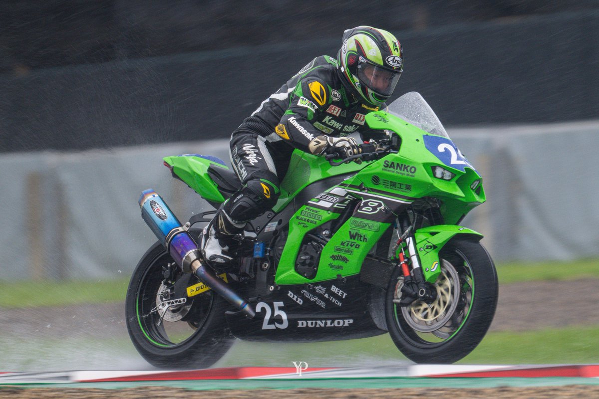 NinjaYugo's tweet photo. team38

8耐も参戦します。
Kawasakiの社内チームです。

応援よろしくお願いします。

#鈴鹿サンデーロードレース 
#第二戦 https://t.co/Vtjw1sf8qA