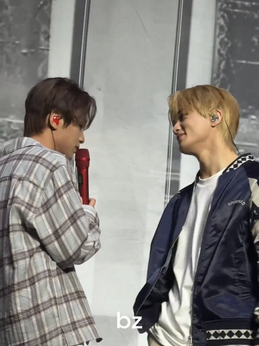flowerhaez's tweet photo. these two are in korea rn which means they will be going on that late bday date https://t.co/msLsDcu9Nq