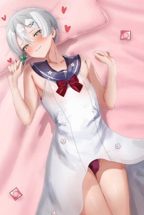 Susu142536's tweet photo. 唔……早～哎？（看到被子顶起来一小块）哎哎哎？（掀开被子）苏苏怎么变成男孩子了，唔？唔啊！你！你什么时候进来的？唔！（用被子压住裆部）干…干什么？哈？什么叫，你喜欢苏苏��在的样…哈♡别摸，好奇怪…那个，大白天的，晚上再说啦 #苏苏 #男娘 #性转 #文援 https://t.co/QCAjDzRxFO