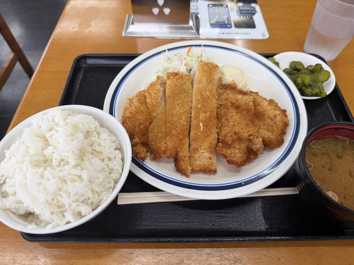mza777's tweet photo. 今日の #お昼ご飯。#チキンカツ定食。 

車で移動中、トラックステーションで。

こんな量食えんwww https://t.co/bB7lOsCqRv
