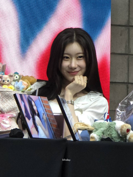 ITZY】 先週のファンサインイベントにて📸💖 #itzy #Yeji #イェジ