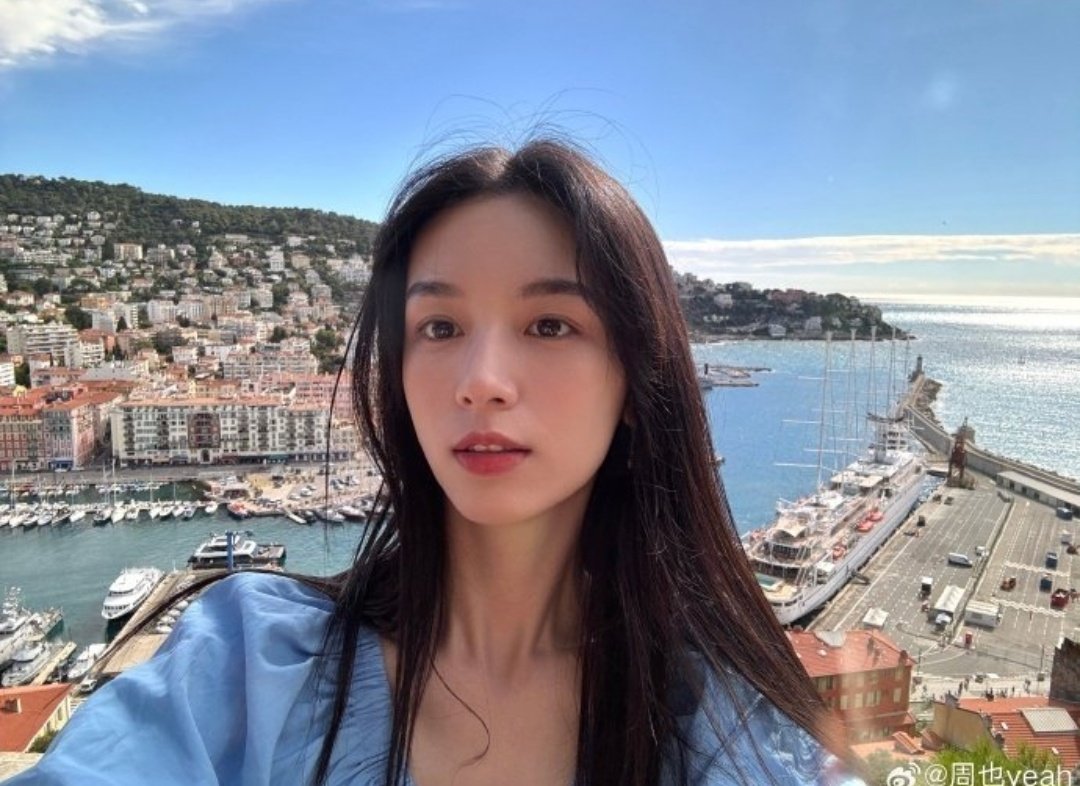 9a_kaushiki's tweet photo. There is indeed something unique about her bare face which I am trying to decode
#ZhouYe https://t.co/AtLDDLH9wT