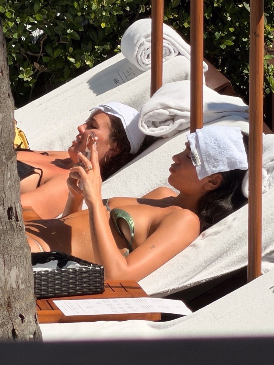Marval_fans's tweet photo. imagine going on honeymoon with DUA LIPA and become james bonddd in the same yearrrr..... https://t.co/wh8TsM07tL