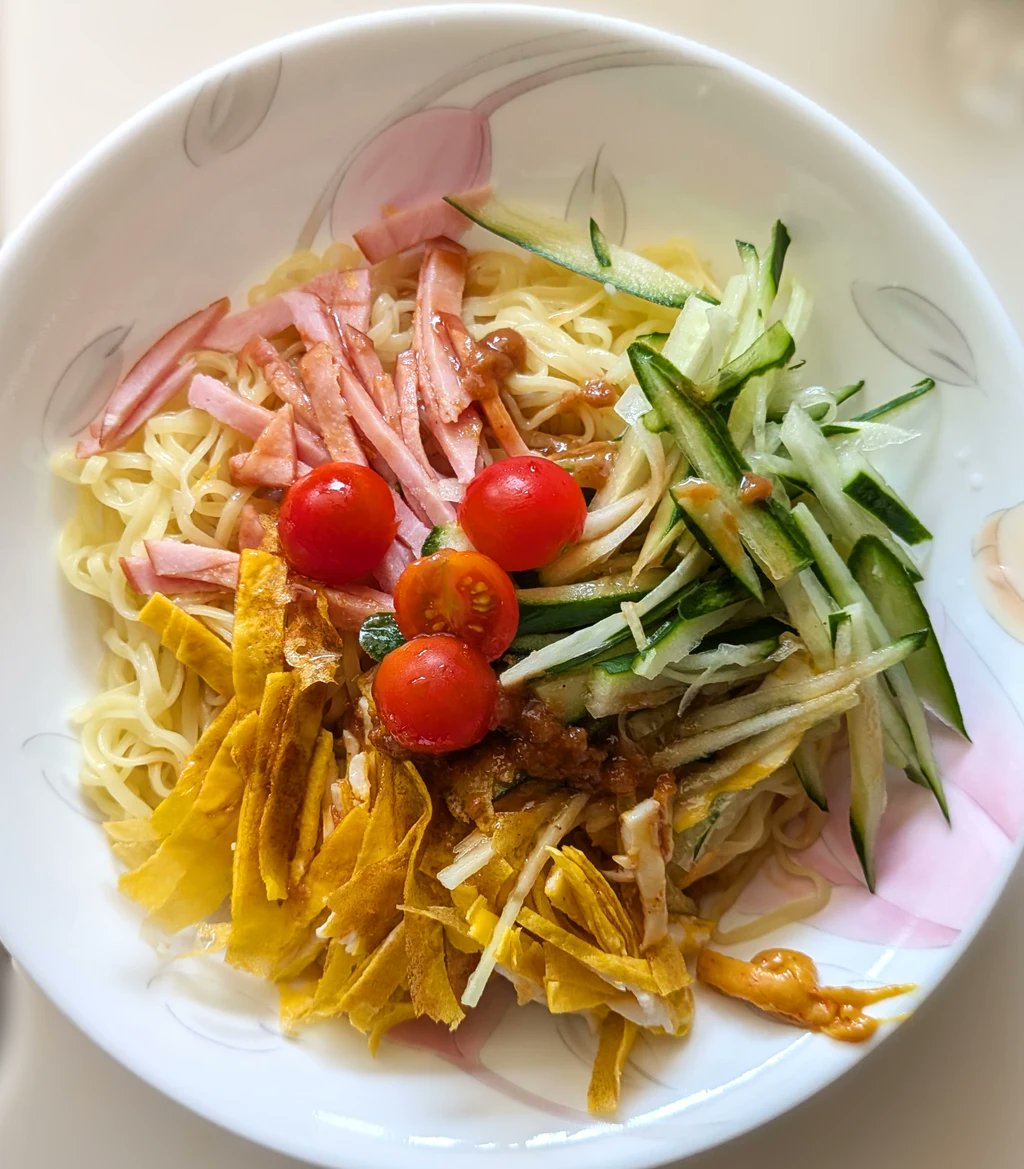 BlackPassatVari's tweet photo. 今年も”冷やし中華”始めました！
旨し！ https://t.co/DLxvK8VtdP