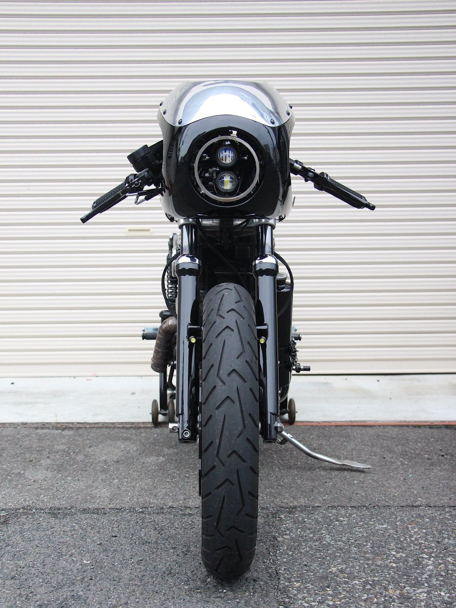 BktrChaki's tweet photo. Harley-Davidson Sportstar XL1200R

21歳の時に勢いで買って、10年超えで
コツコツカスタムしてきた相棒。
何度か事故に巻き込まれたりして修理も重ねてきた。

先日の誕生日に納車。
これにてカスタムは終わりかな。

これからも沢山走ろう！

#harleydavidson
#sportster #XL1200R
#caferacer https://t.co/vQ60L2Ro4H