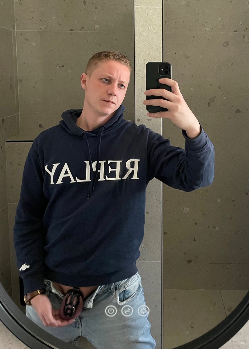 NLtwinksub's tweet photo. Goodmorning! Ready for a new workday, but first the daily #cagecheck for my keyholder... https://t.co/8Z06P8ASOQ