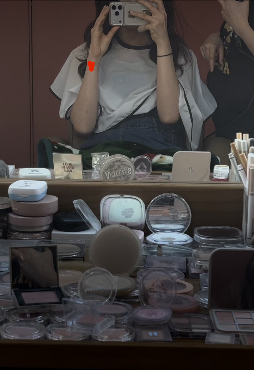 myluckisu's tweet photo. 바쁜 6월 첫주였다 🧎🏻‍♀️ https://t.co/aVY12bctEe