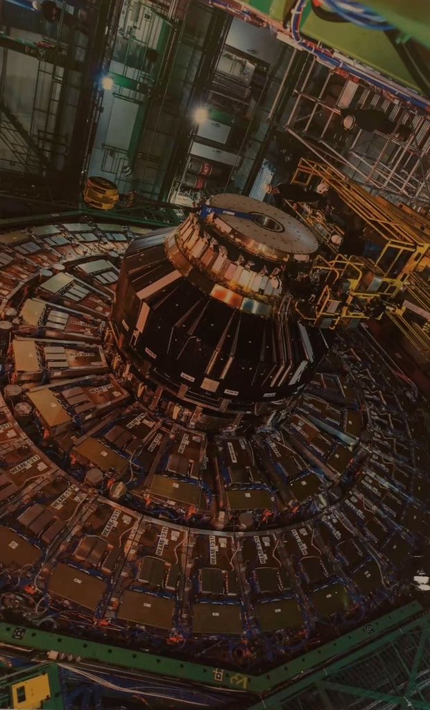 forallcurious's tweet photo. NEWS🚨: CERN scientists during an experiment discovered signs of a parallel universe within a quantum simulation that appears, intriguingly, to know the presence of observers https://t.co/q4lP5aMkEo