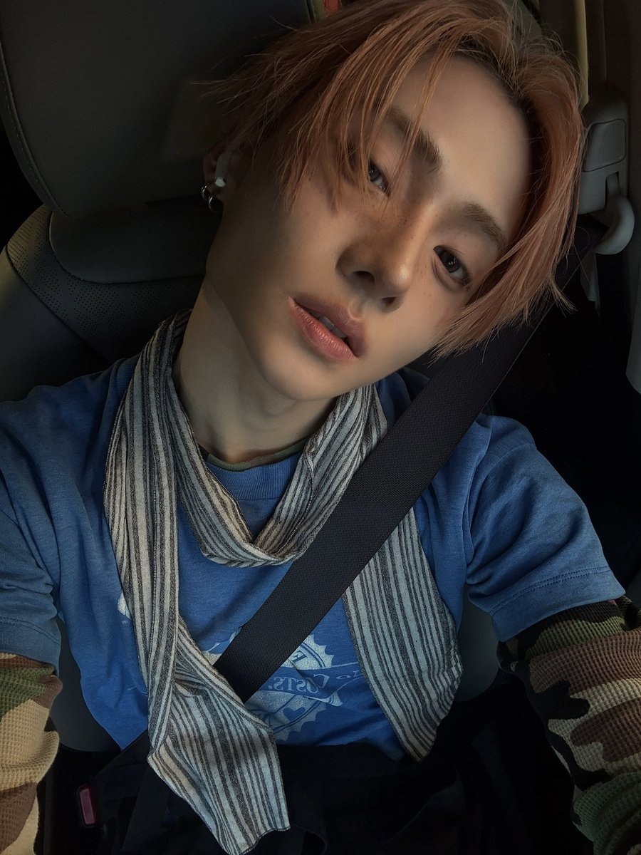 isangywon's tweet photo. ᅠ
𝑰f  the  distance  feels  endless,  keep  a  little  light  for  me.  The  stars  have  already  memorized  the  path  between  your  name  and  mine. 𝘞ait  for  me,  I'm  on  my  way. 
ᅠ https://t.co/36s40n02yW