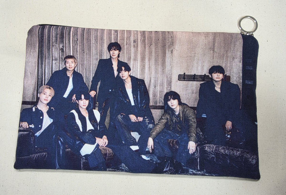 SIN0912_0613's tweet photo. 🥳방탄 데뷔 13주년 축하기념 이벤트해요!
💜참여방법은 RT
💜이신공방 수제 굿즈를 드려요
💜한국주소아미
💜준등기로 발송, 후기는 필수😁
#방탄13주년축하해
#BTS13thAnniversary 
@BTS_twt #BTS https://t.co/fzRgsnQaSC