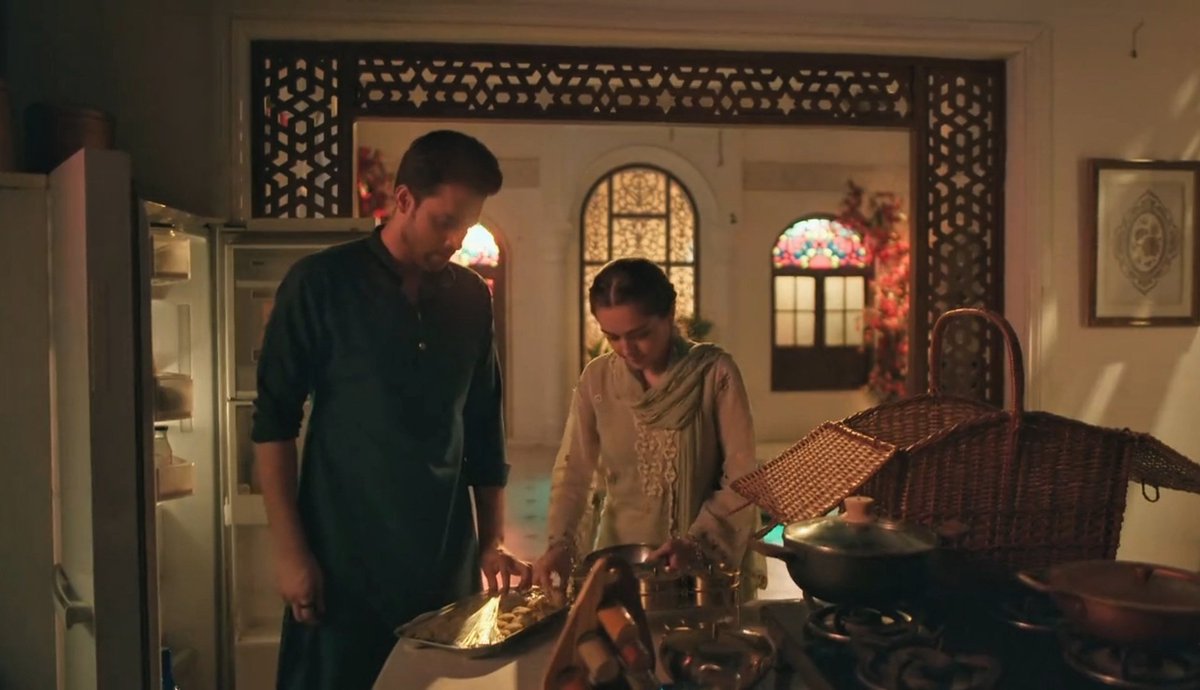 oceayanicc's tweet photo. First in my bloodline to see a couple go on candle light date right after their talaq😭😭😭🙏🏻
#seherhonekohai #maher https://t.co/xHNKT3XM1d