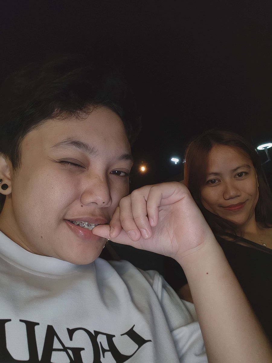 itsmeali96's tweet photo. To my number one enemy in the world ! Iloveyousomuch ❤️@dcmpJil_ https://t.co/YpZRcmauFI