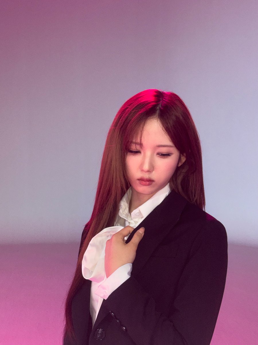 triplescosmos's tweet photo. 🩷💜🤍

#tripleS #트리플에스
#JiWoo #지우 https://t.co/QfwoaAG8KV