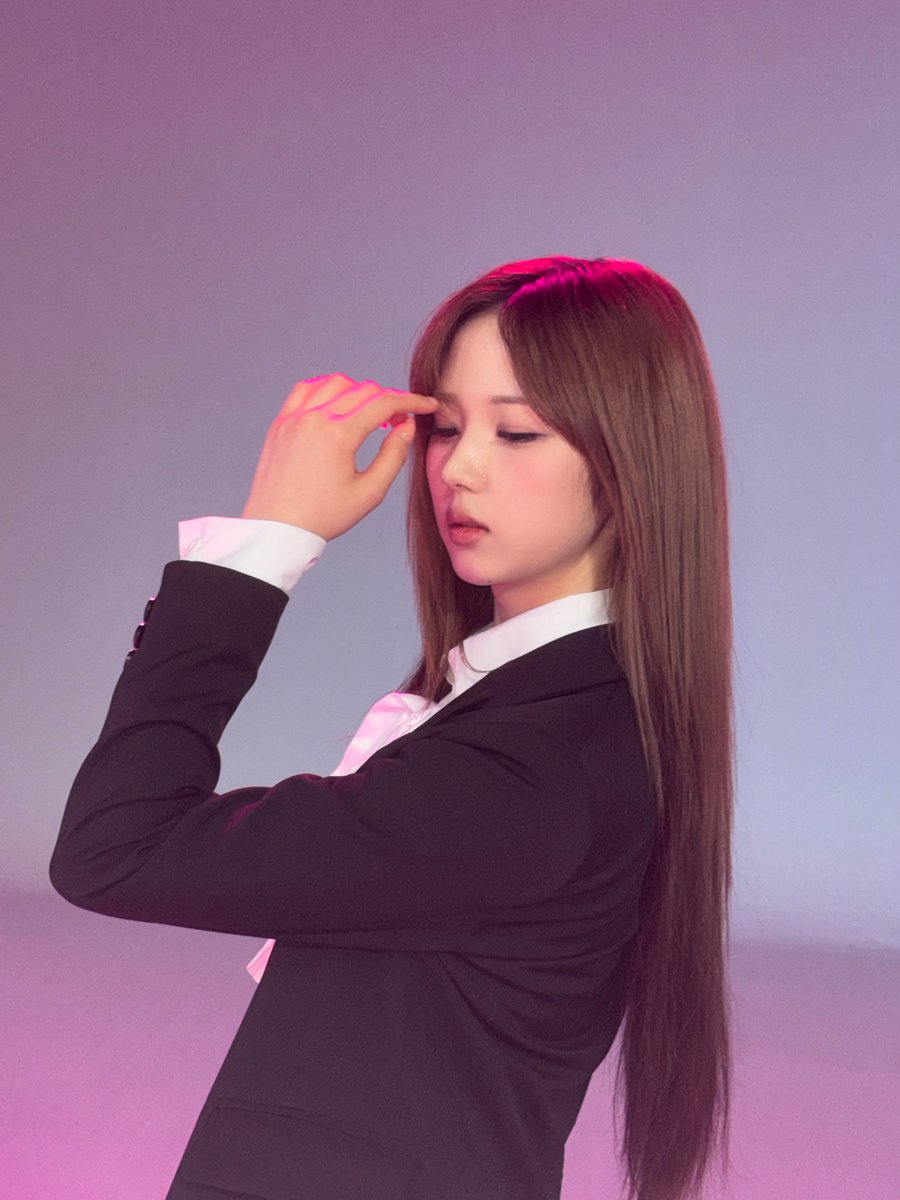 triplescosmos's tweet photo. 🩷💜🤍

#tripleS #트리플에스
#JiWoo #지우 https://t.co/QfwoaAG8KV