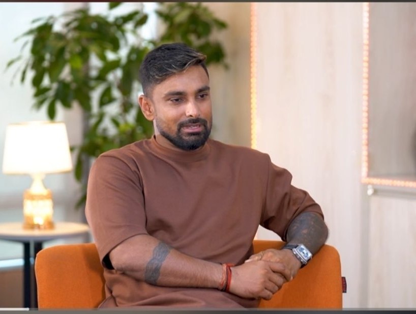 cricgo_'s tweet photo. Litton Das said, 
“Goverment told us there was no safety in India. Our players told them, ‘we played in Pakistan too. In Pakistan guards used to stand outside the room with guns. What can be more dangerous than that? If we can play in Pakistan, why not India’”. (Prothom Alo). https://t.co/3qukMFzlzG